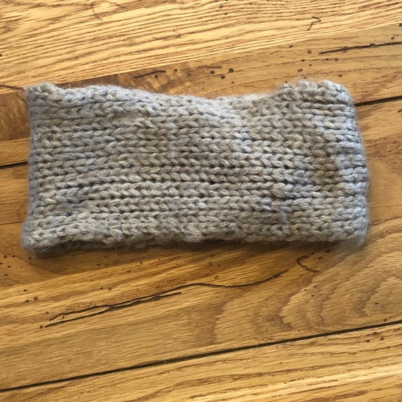 📣 LAST CALL - removing listing 10/14 📣           
NWOT!  Knitted Head Wrap. - Picture 2 of 3